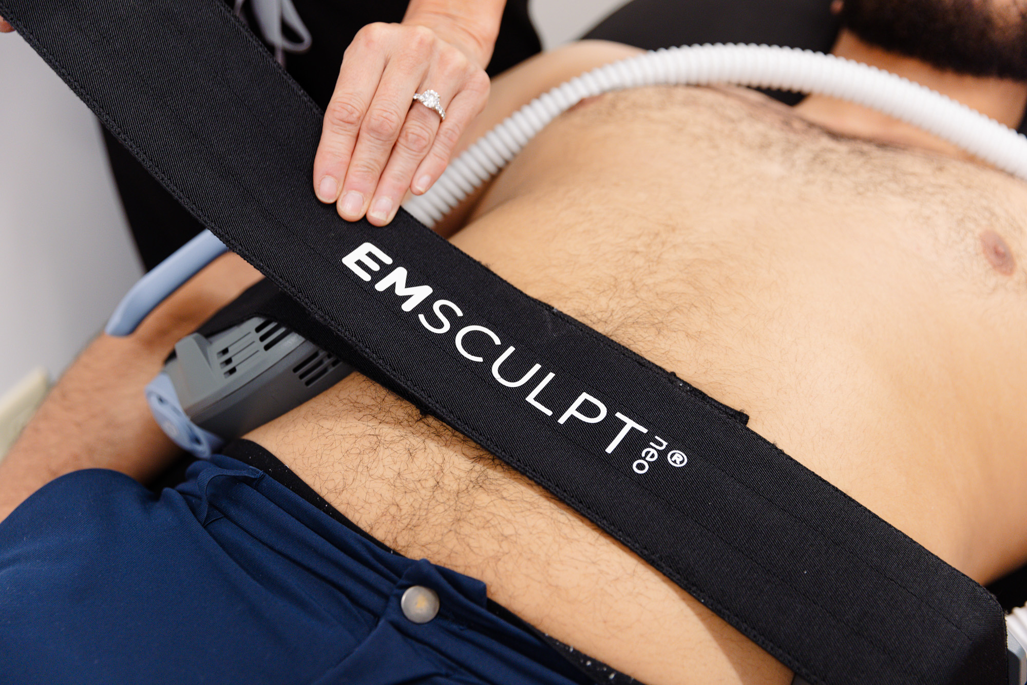A patient undergoes Body Sculpting in Overland Park