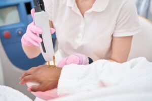 A provider performs Laser Hair Removal near Leawood